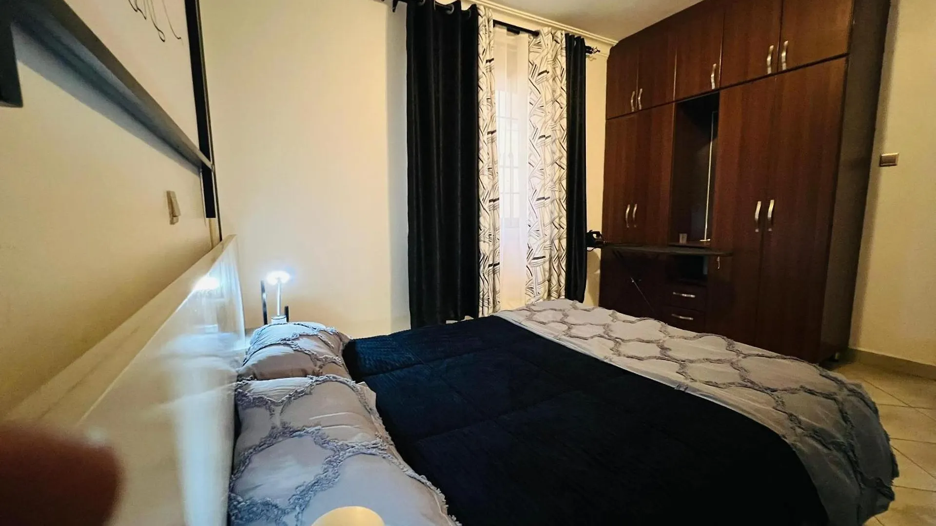 A Few Good Stays! Kampala Apartment